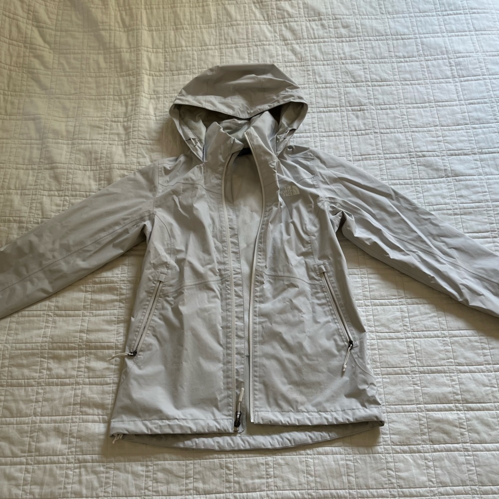 The North Face Resolve Plus Rain Jacket - Womens